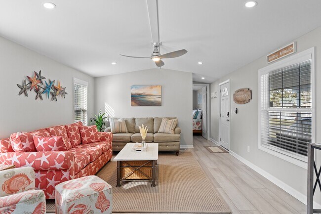 Photo - 1868 W Long Acres Dr SW