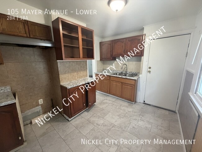 Photo - 105 Mayer Ave Unit Lower