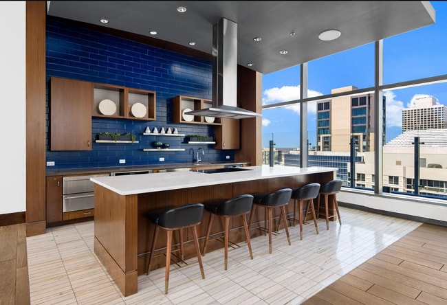 Photo - 50 E Chestnut St Unit 501