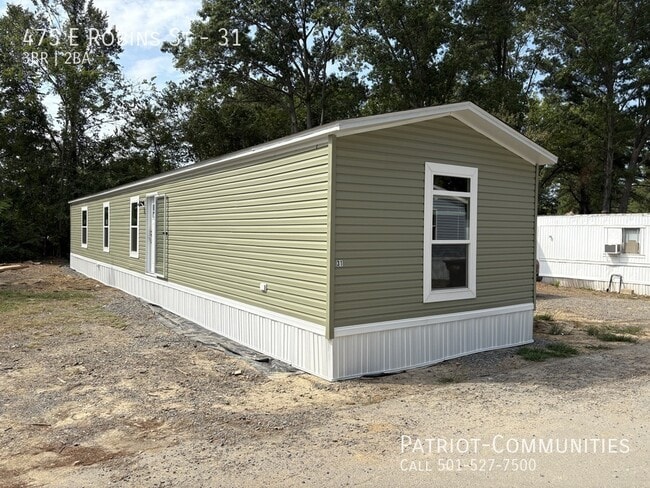 Building Photo - 475 E Robins St
