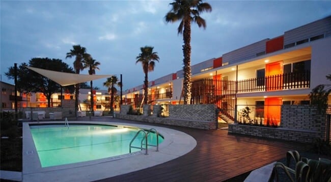 Photo - 2200 Dickson Dr Unit 217