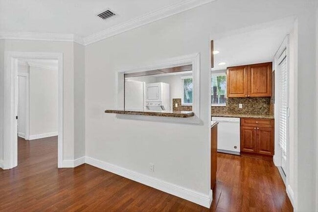 Photo - 45 SE 7th Ave Unidad 6