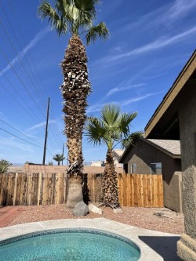Photo - 1171 Regency Dr