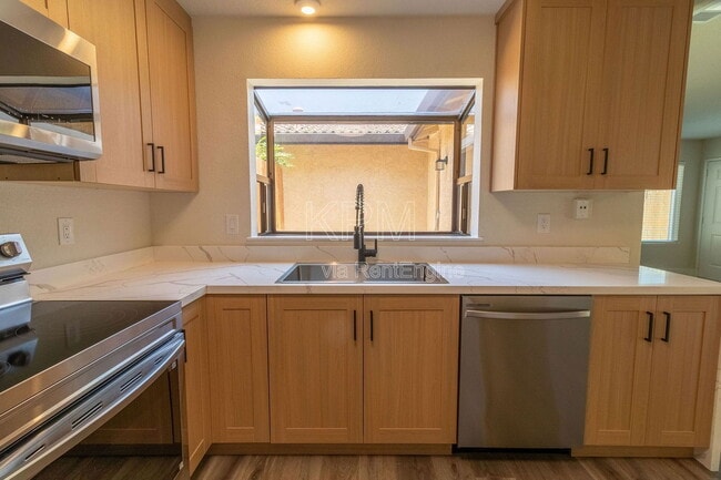 Photo - 8720 Fox Creek Dr