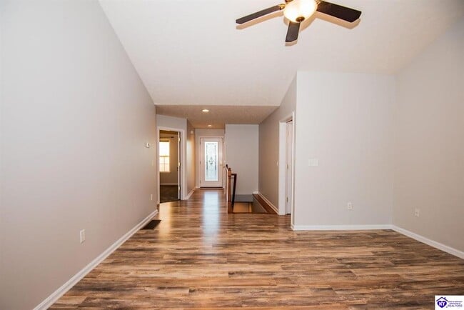 Photo - 605 Wind Brook Dr