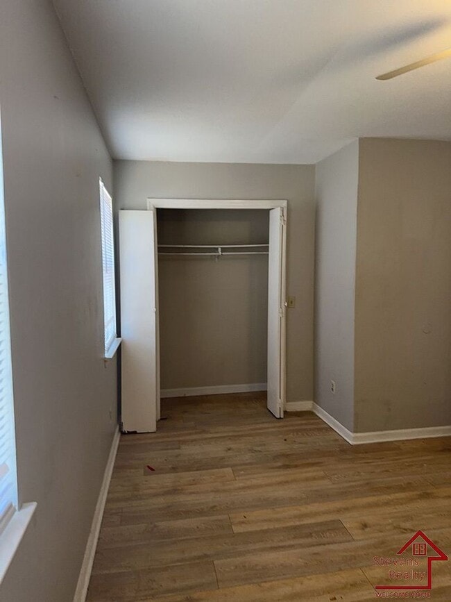 Photo - 317 Susong Dr