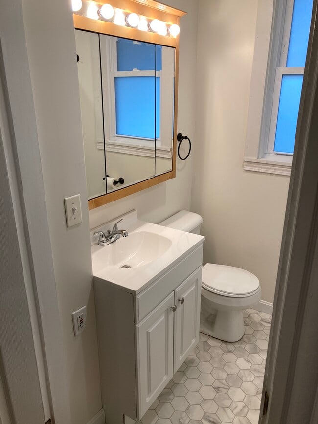 Photo - 50 State St Unit 1