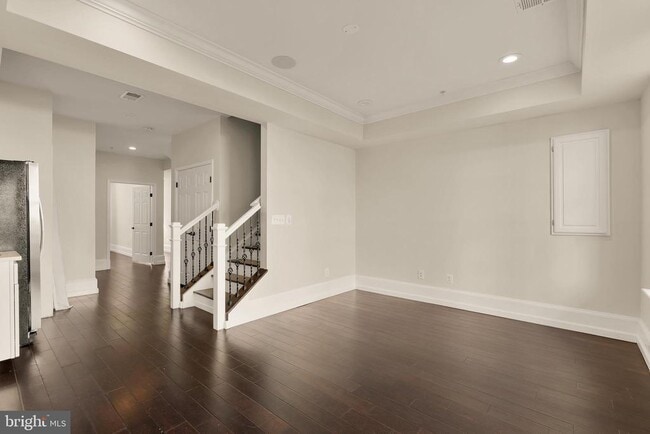 Photo - 1609 Levis St NE