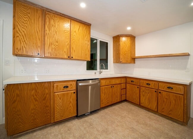 Photo - Adorable Duplex Unit with Attached Garage