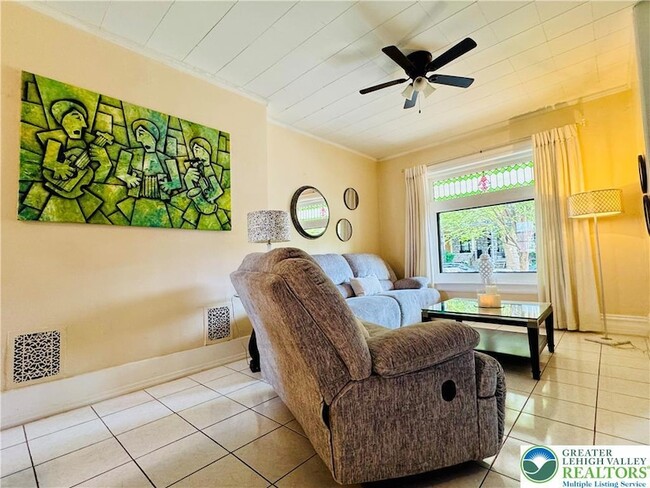 Photo - 1523 W Chew St Townhome