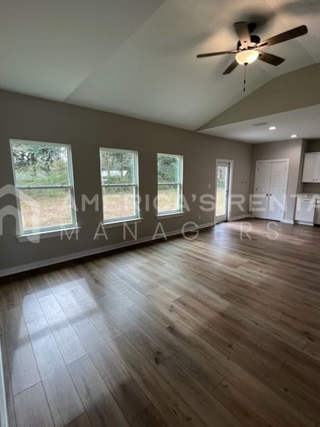 Photo - Home for Rent in Bay Minette, AL!! View with 48 Hours Notice!