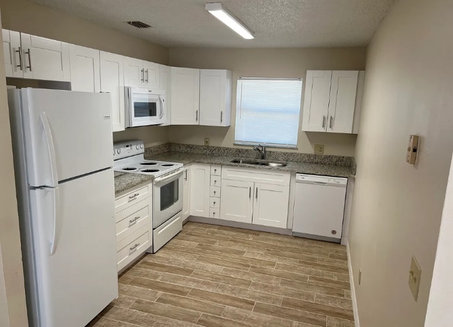 Photo - 500 37th Ave