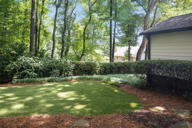 Photo - 4989 Kingswood Dr