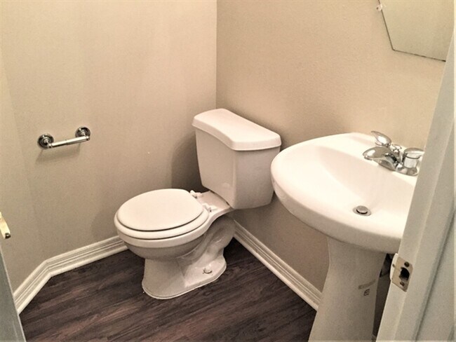 Photo - 2213 Perkins Crossing Dr