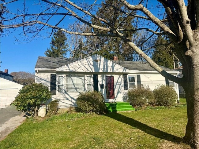 Building Photo - 3 Wood Rd