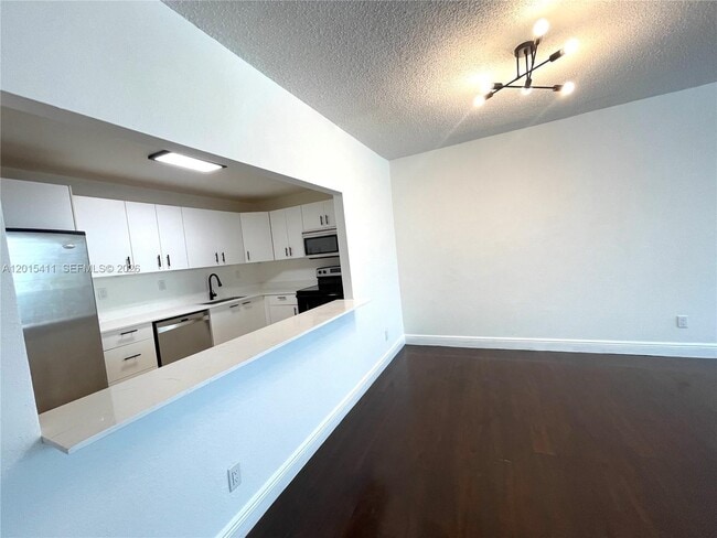Photo - 19390 Collins Ave Unit 316