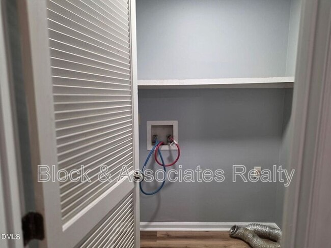 Photo - 902 W Chatham St