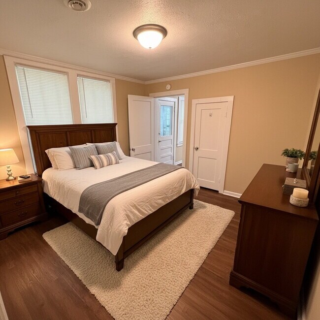 Photo - "Charming 2-Bedroom Home in Heart of Paris, TN – Cozy 1070 Sq Ft Living!"