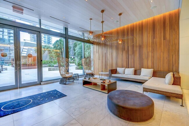 Photo - 88 SW 7th St Unidad 2503