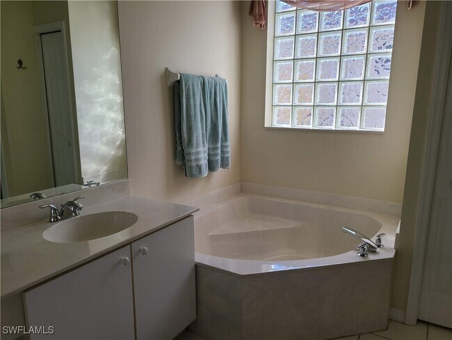 Photo - 745 Crossfield Cir