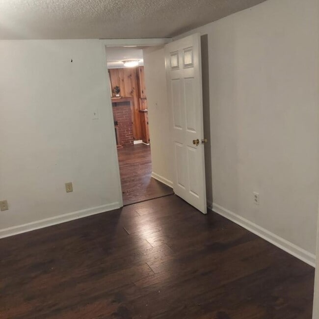 Photo - 450 Highland Ave NW