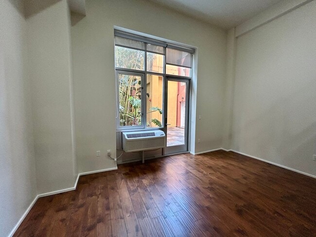 Photo - 550 Jessie St Unit 114