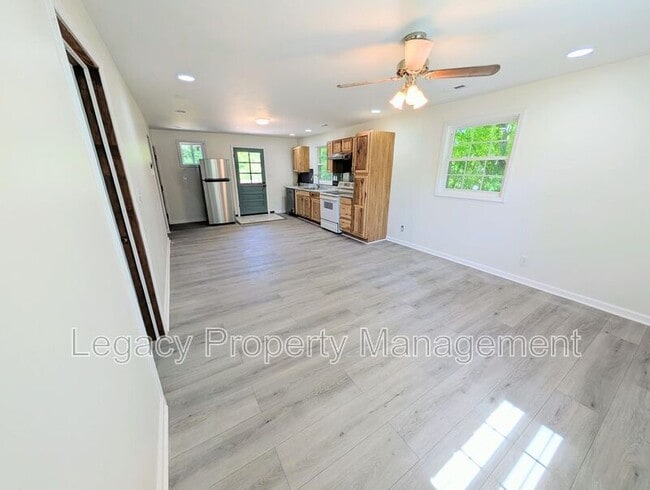 Photo - 4421 Kernersville Rd