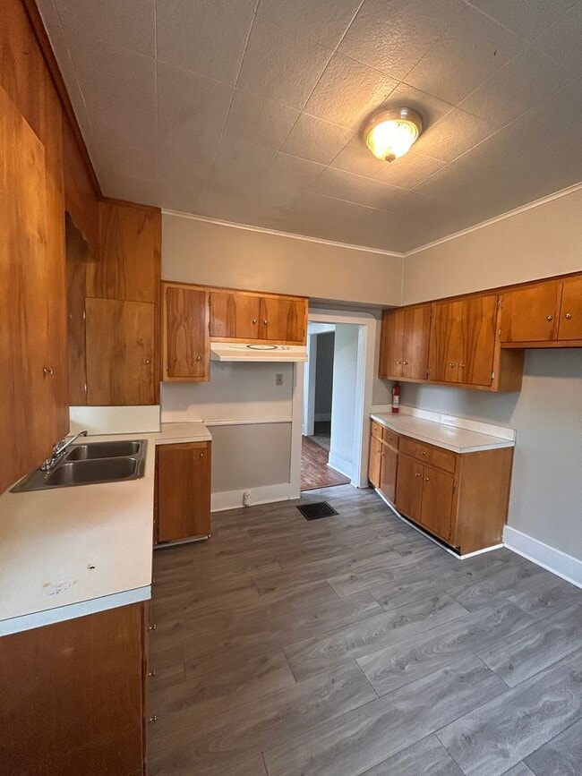 Photo - 1815 Bayer Ave