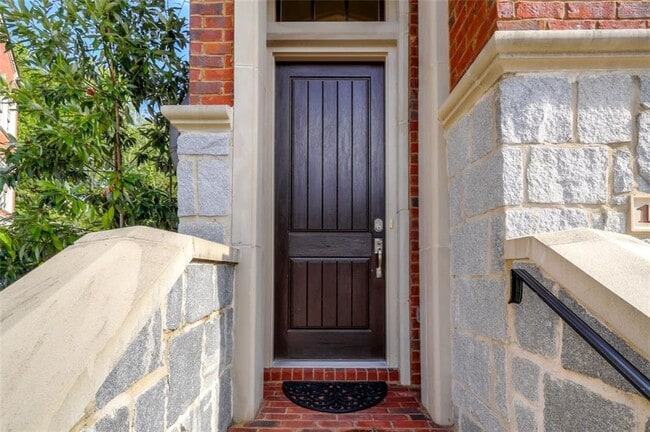 Photo - 1317 Dover Cir NE