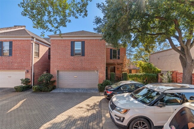 Building Photo - 6732 Vanderbilt St