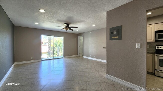 Photo - 501 SE 8th St Unit 210