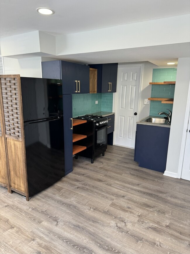 Photo - 914 Daleview Dr