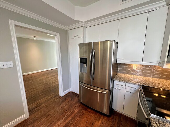 Photo - 4040 Avondale Ave Unit 208