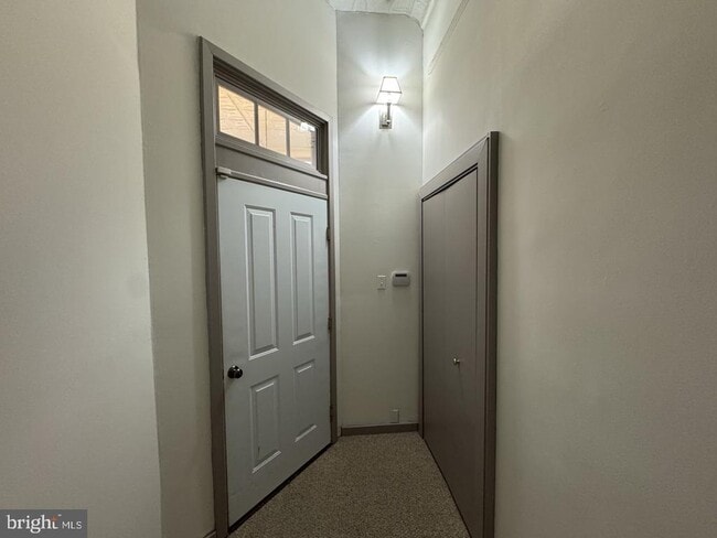 Photo - 328 S Broadway