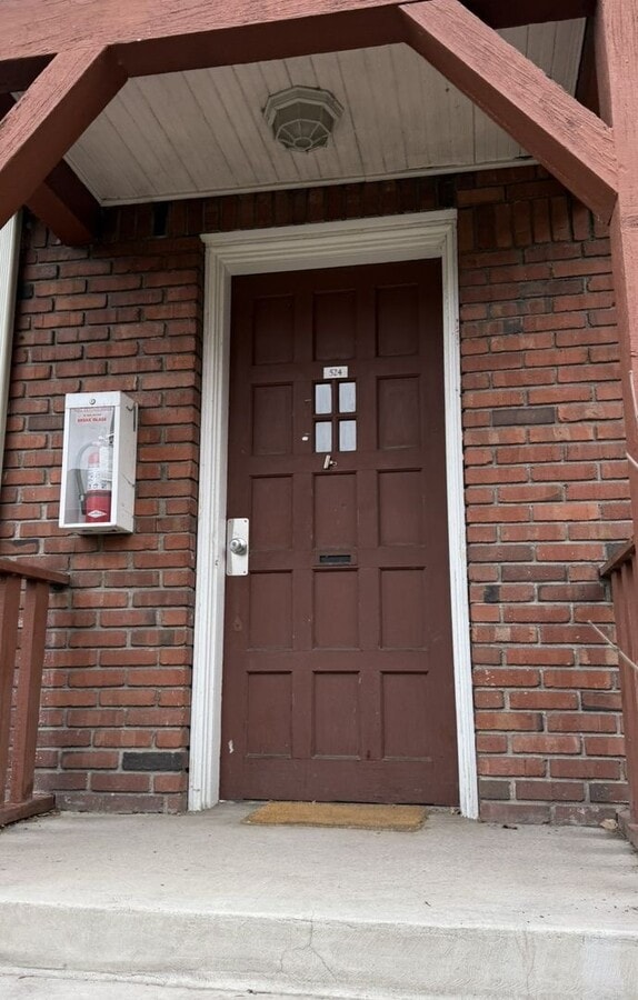 Photo - Newly Painted Studio Apartment - Located near Sky Lakes and Oregon Tech!