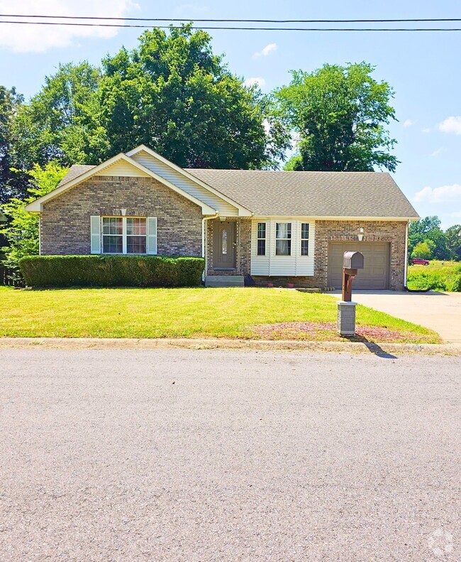 Building Photo - 3319 S Senseney Cir Rental