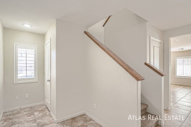 Photo - 10427 Wildflower Gully St