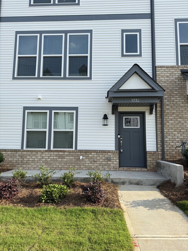 Photo - 1732 Blanche St Townhome