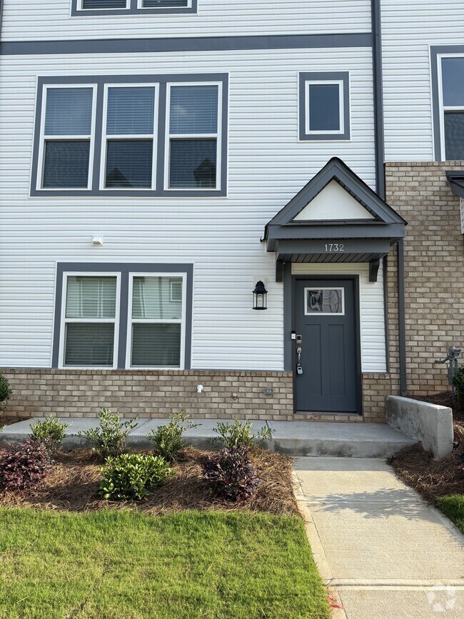 Building Photo - 1732 Blanche St Rental