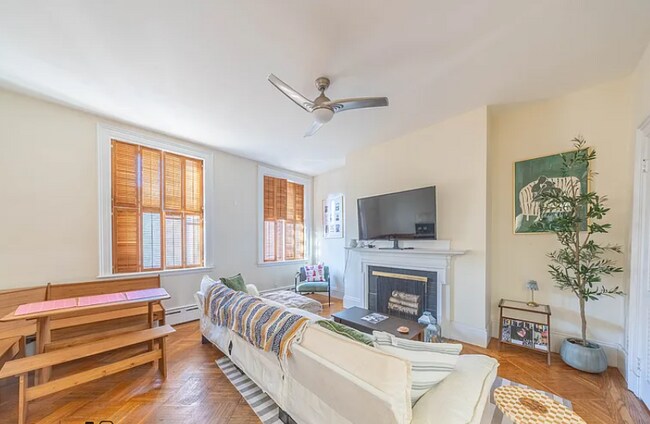 Photo - 1712 Beacon St Unit 2