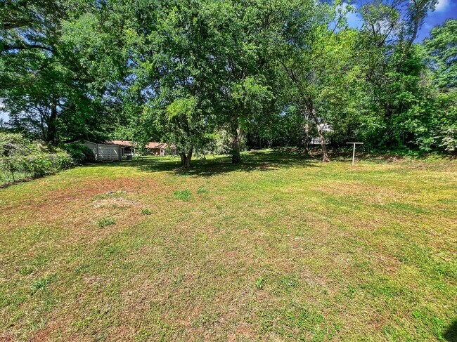 18 Mockingbird Dr