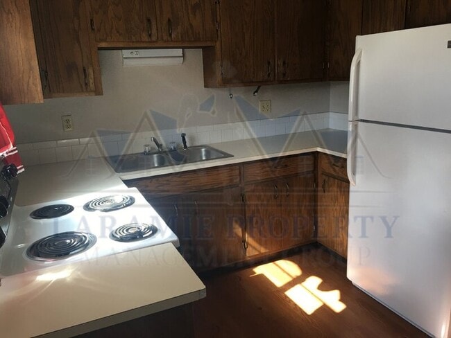 Photo - 802 E Canby St