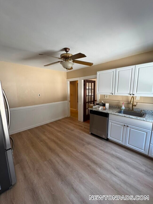 Photo - 175 Warren St