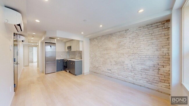 Building Photo - 21 Avenue B Unit 301 Rental