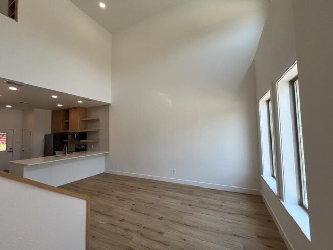 Photo - 121 Post Oak Rd