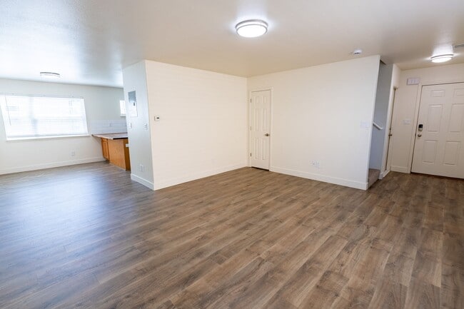 Photo - 1240 Bunting Ave Unit 1