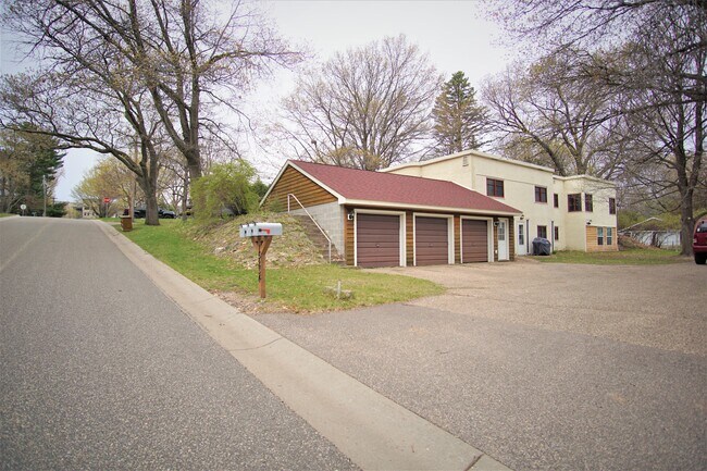 Photo - 15234 Upper 61st St N