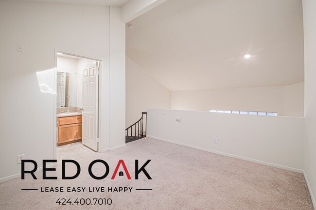 Photo - 4651 Cahuenga Blvd Unidad 308