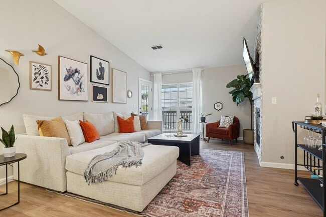 Building Photo - 4271 S Blackhawk Cir Unit 2C