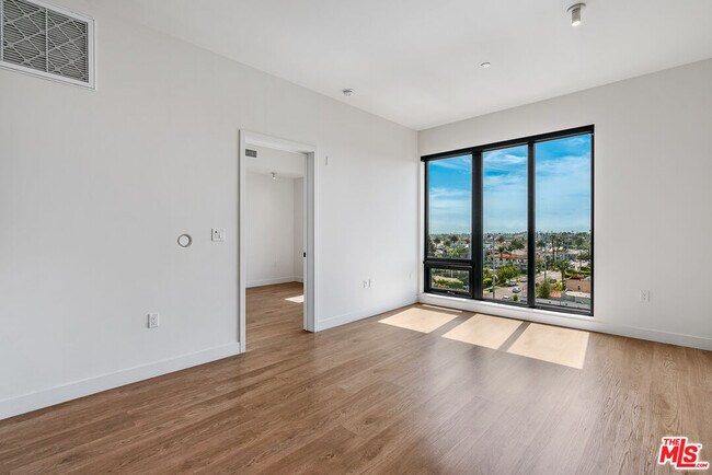 Photo - 10700 Tabor St Unidad 524